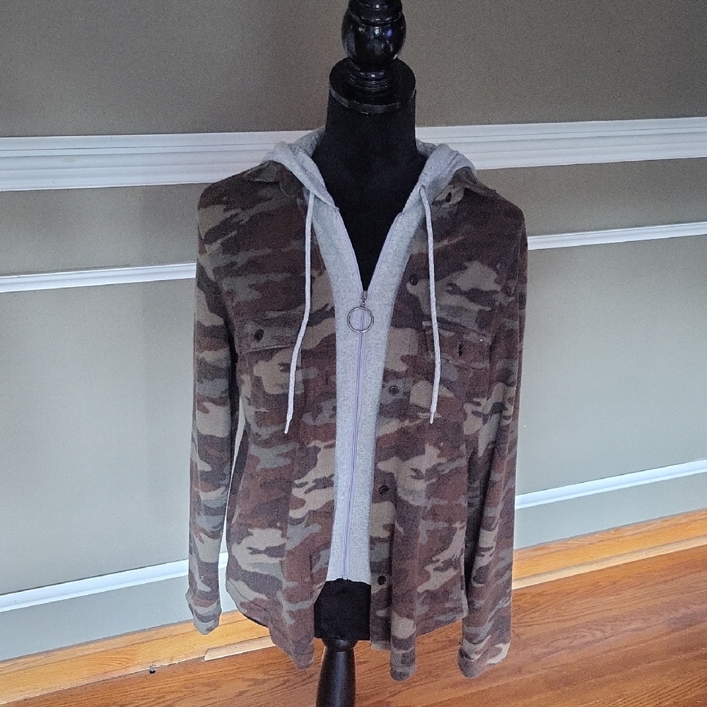 Camouflage Zip-Up Hoodie